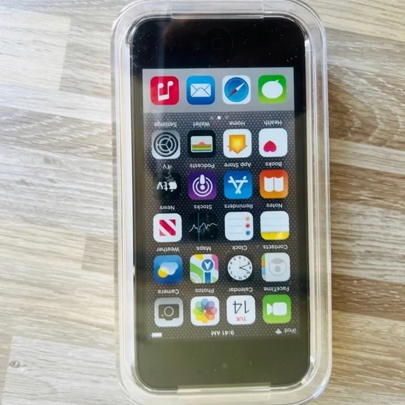 Apple - iPod touch 32GB MP3 Player (7th Generation - Latest Model) - Space Gray